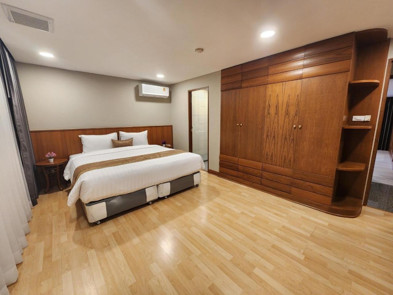 United Tower Thonglor By Aspira Apartment Bangkok Exterior photo